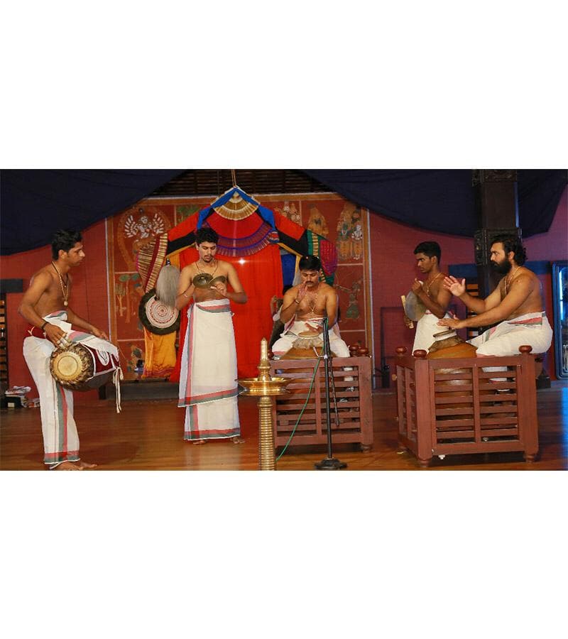 Mizhavu, Chakkiyarkooth, Koodiyattam