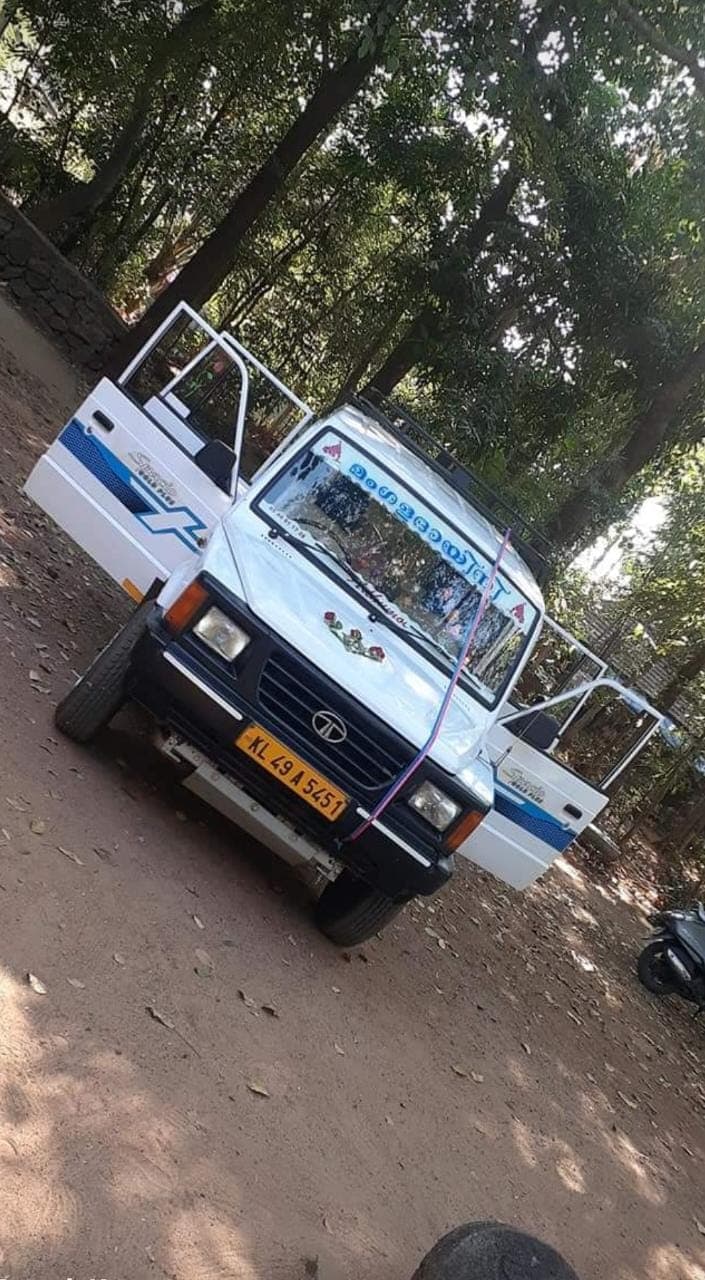 Manghaladhayani Auto Driver
