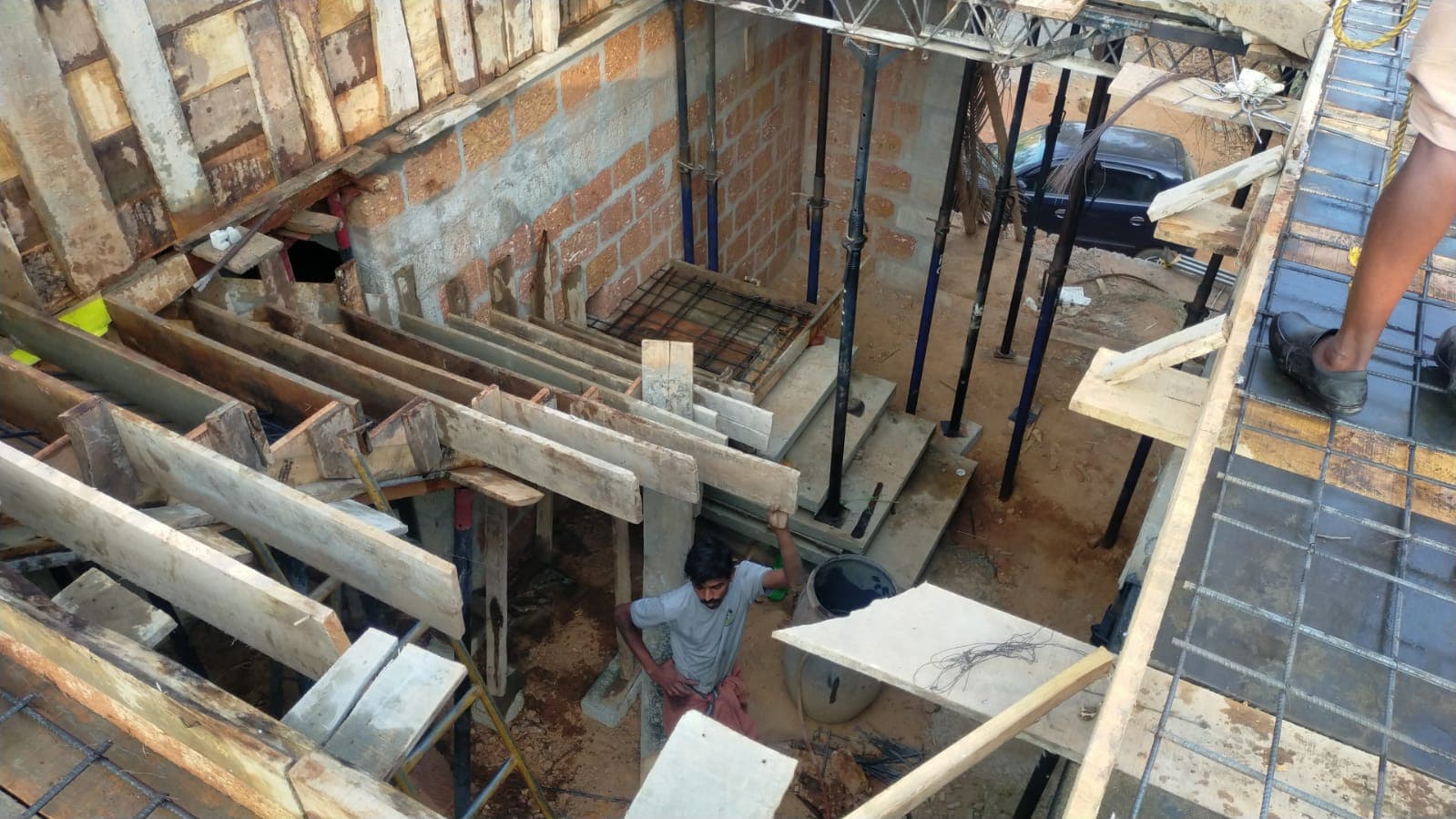 MAS TECH CONSTRUCTIONS