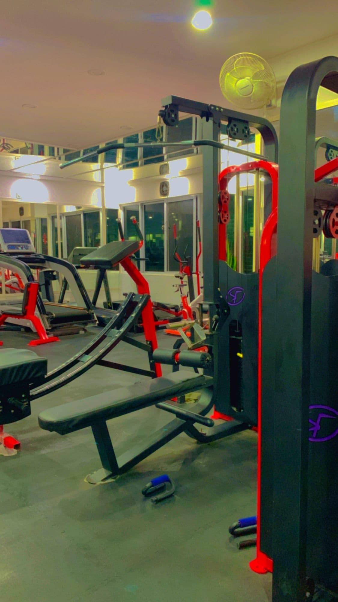 Fitness life High-tech gym