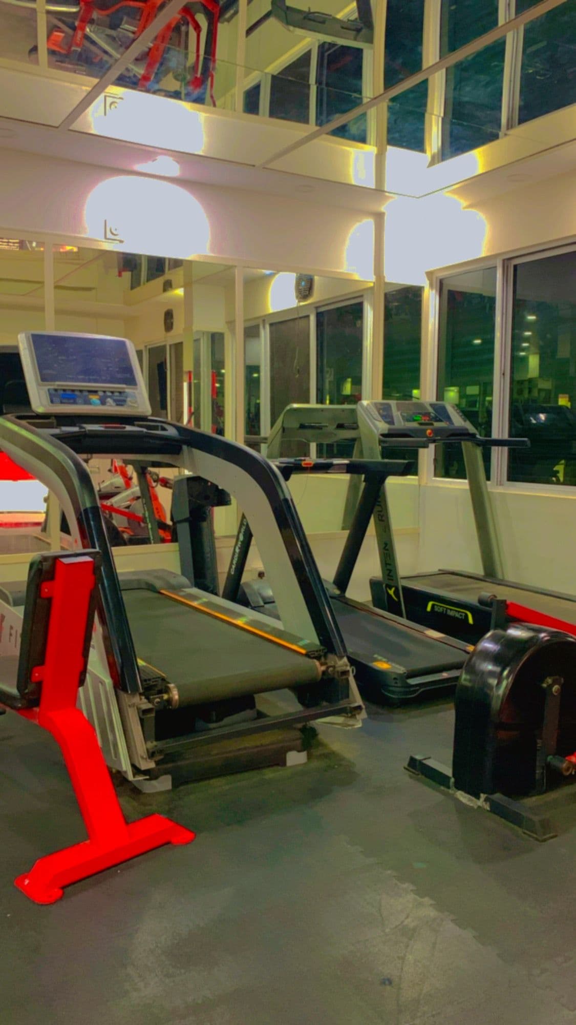 Fitness life High-tech gym