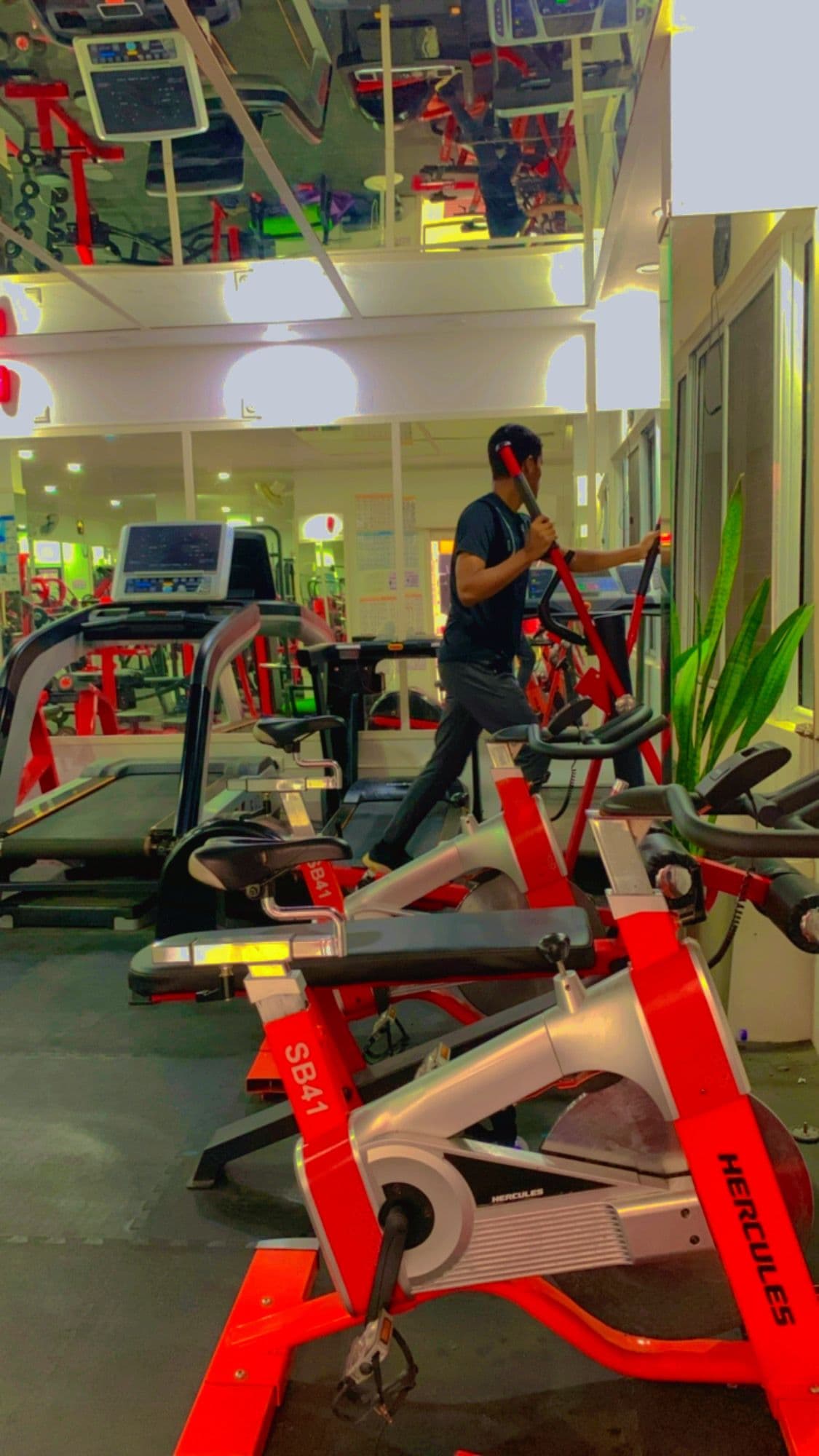 Fitness life High-tech gym