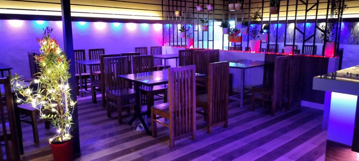 Pachoos Food Court