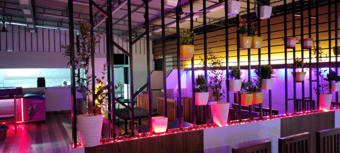 Pachoos Food Court