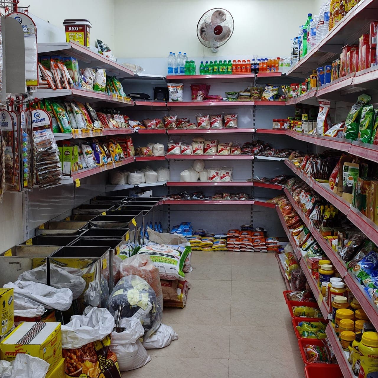KM HYPERMARKET