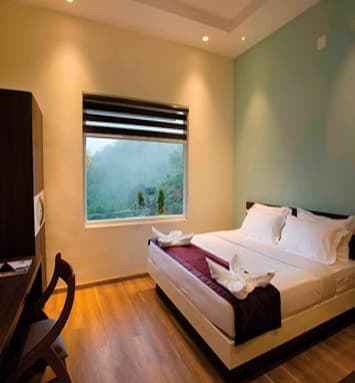 Foggy Knolls Resort