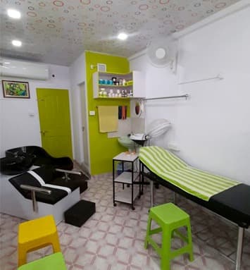 Greenery Beauty Parlour