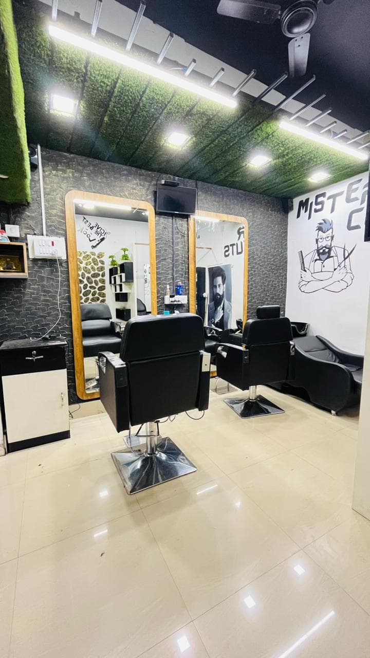 Mister cut gents saloon