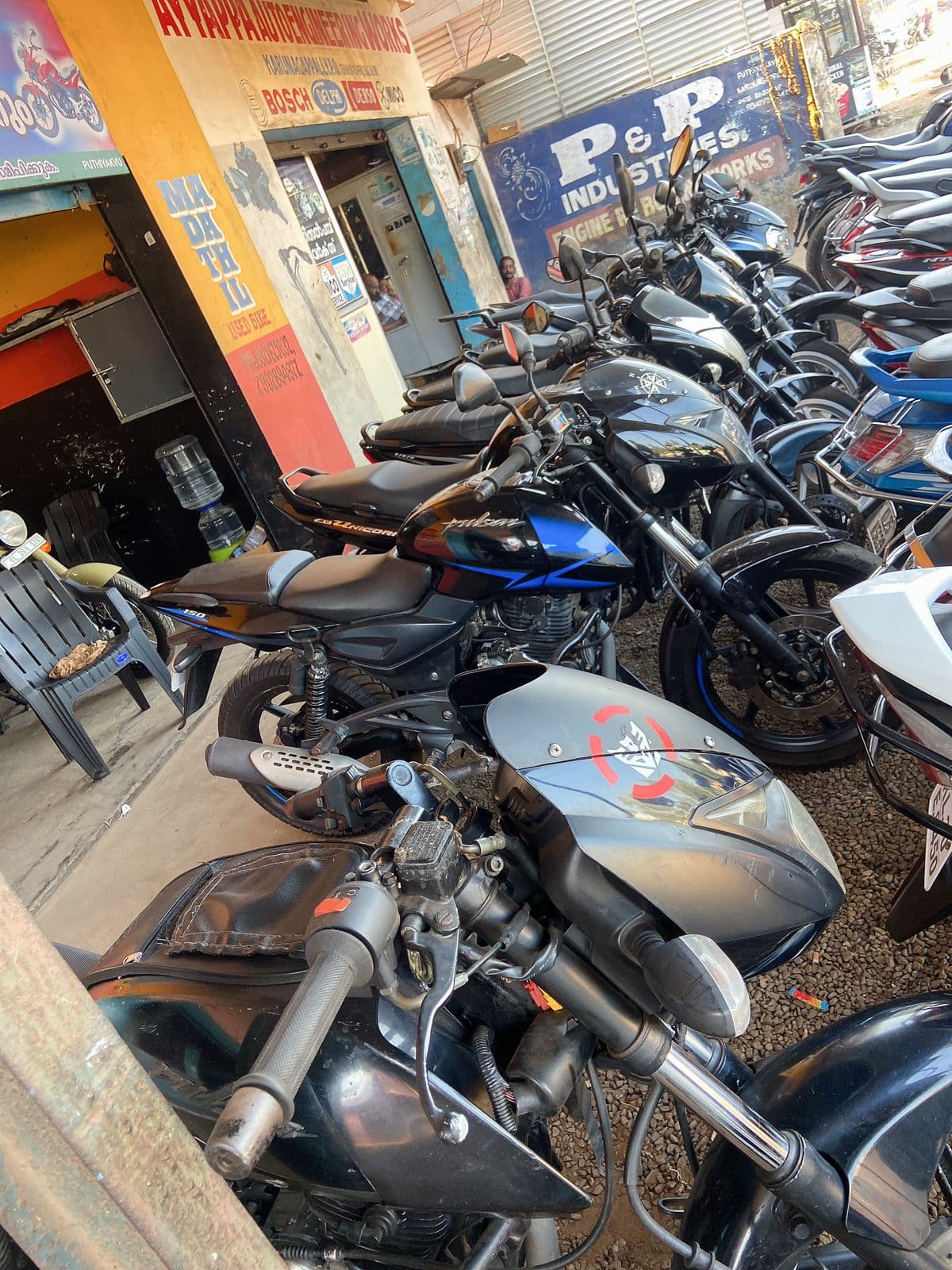 Madathil Used Cars And Bikes Showroom