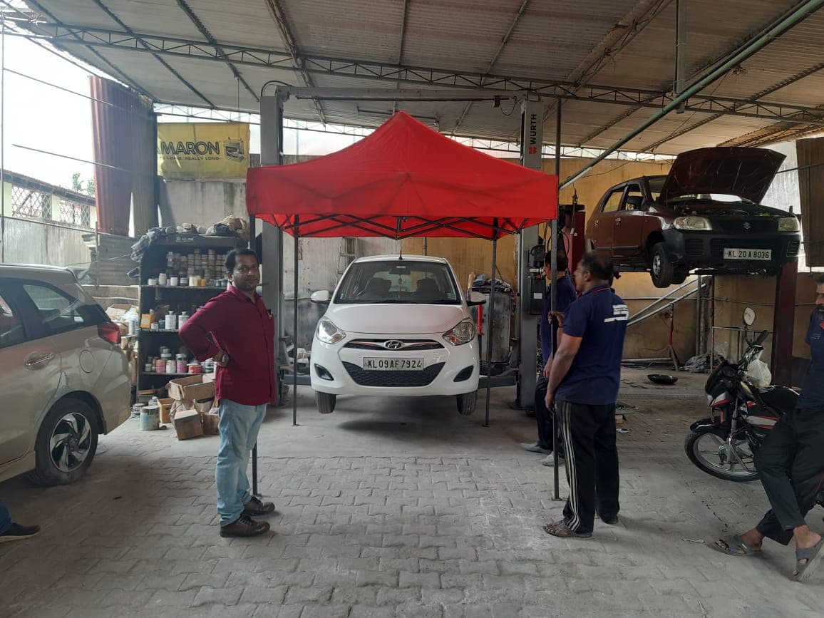 Johnsons Garage