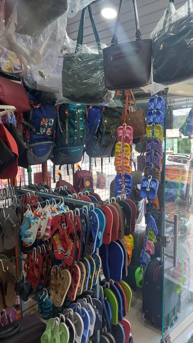  I Max Footwear & Bag