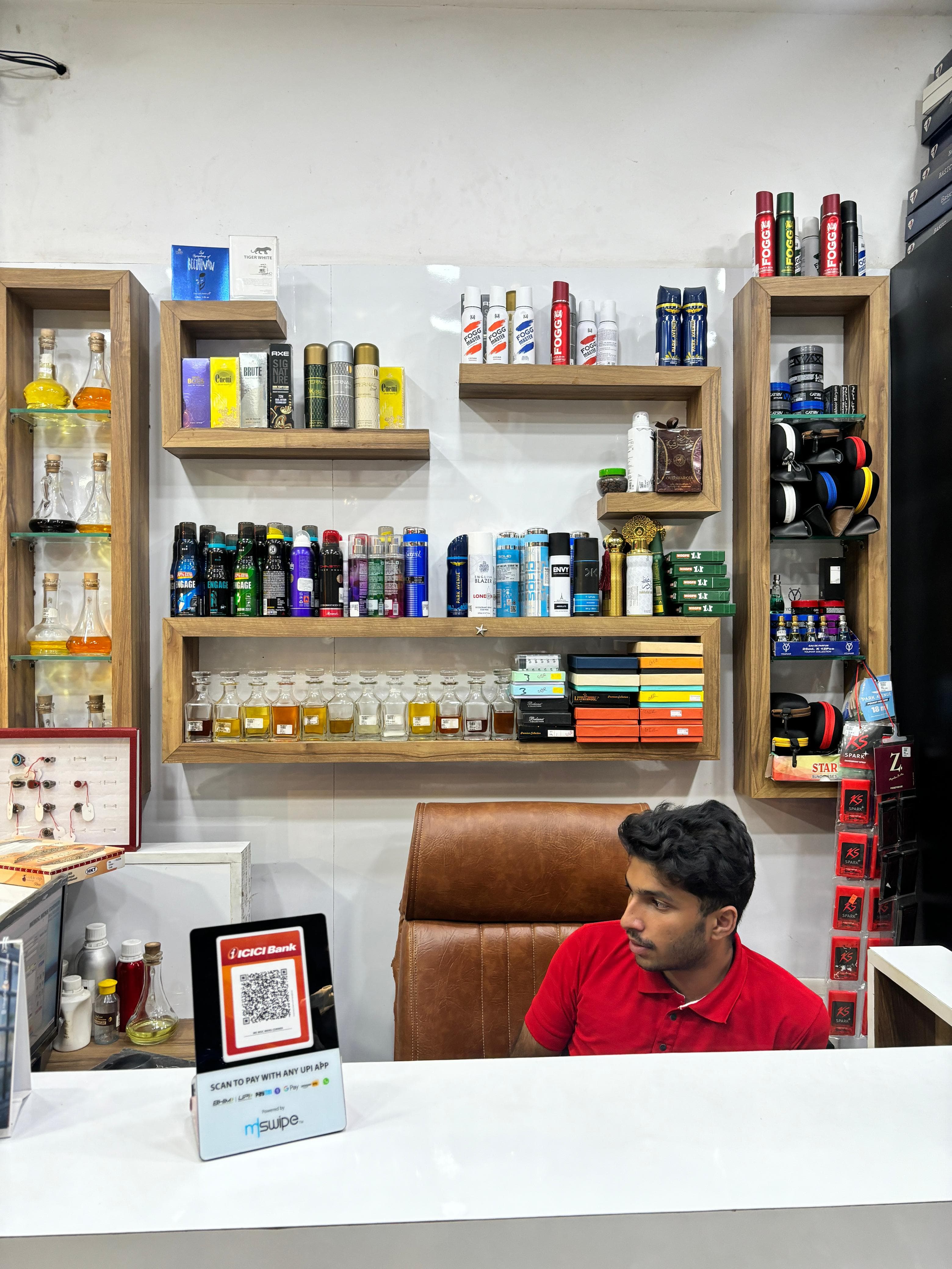 MEMOC MENS CORNER
