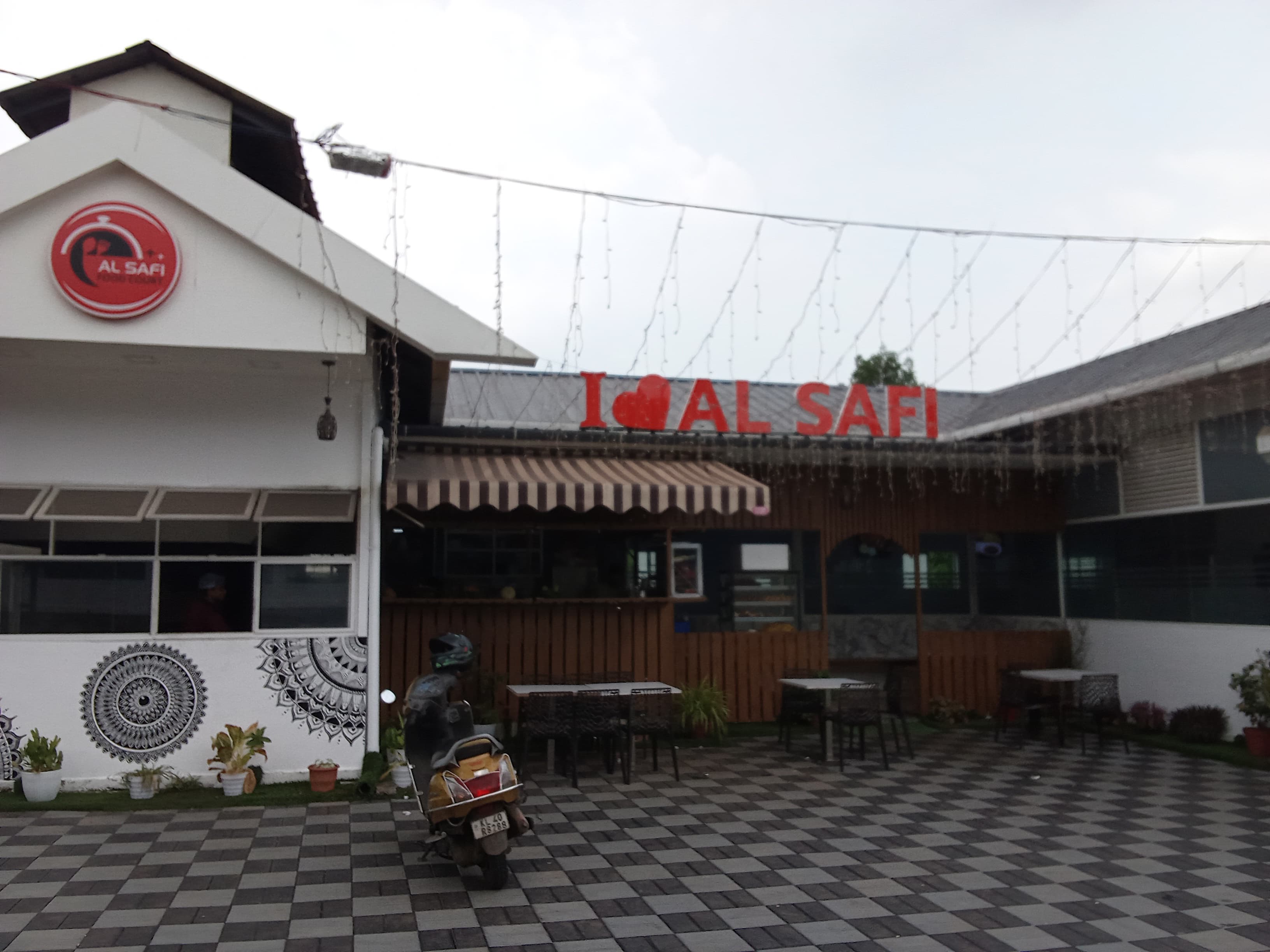 Al Safi Food Court 