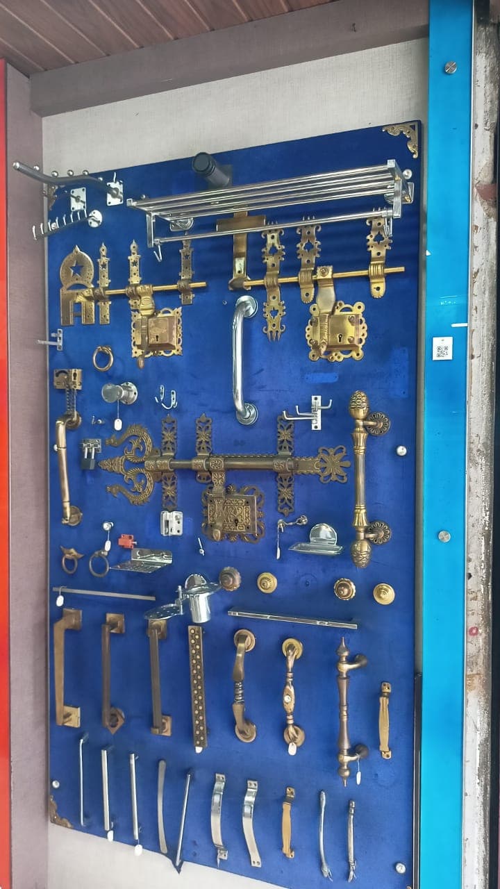 Triveni Glass Emporium