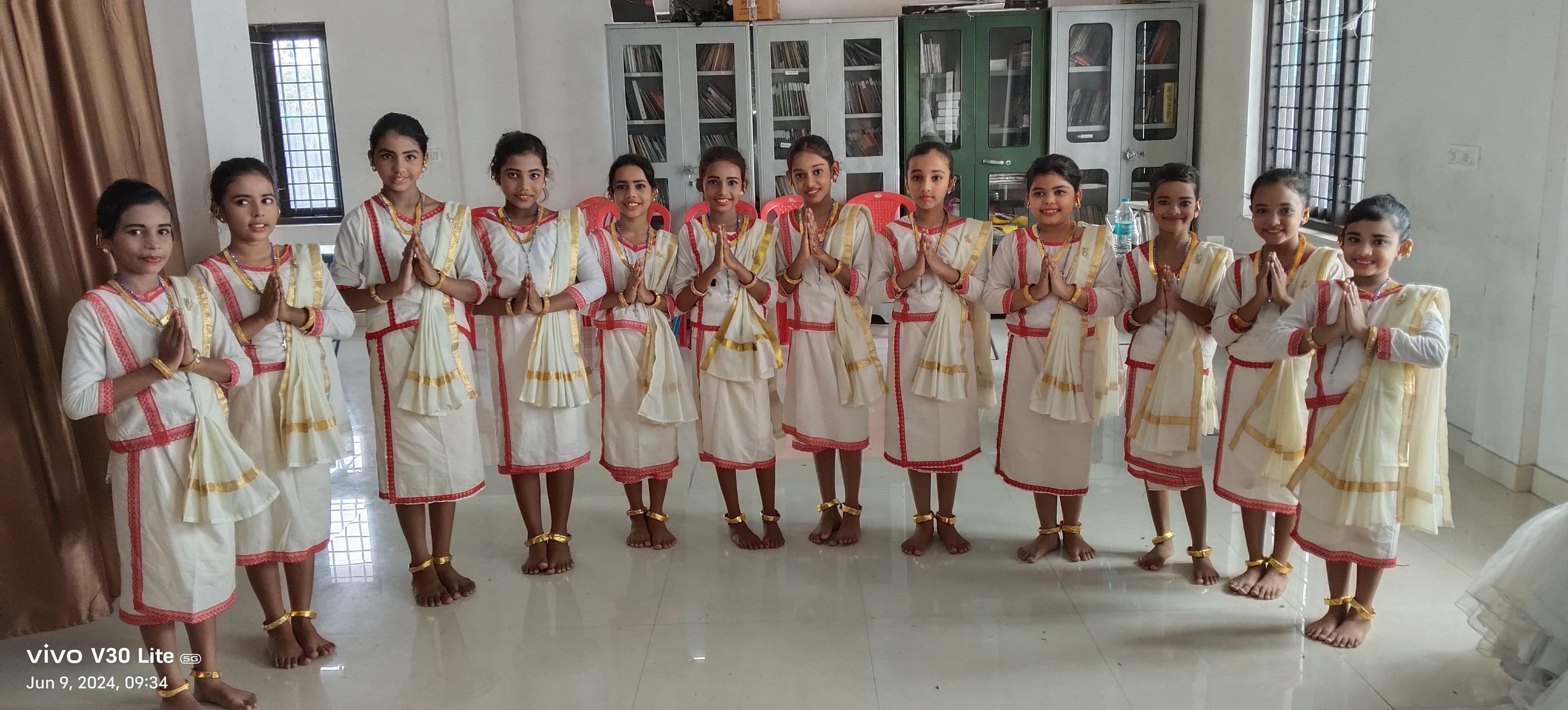  NIRAKOOT Dance Collections
