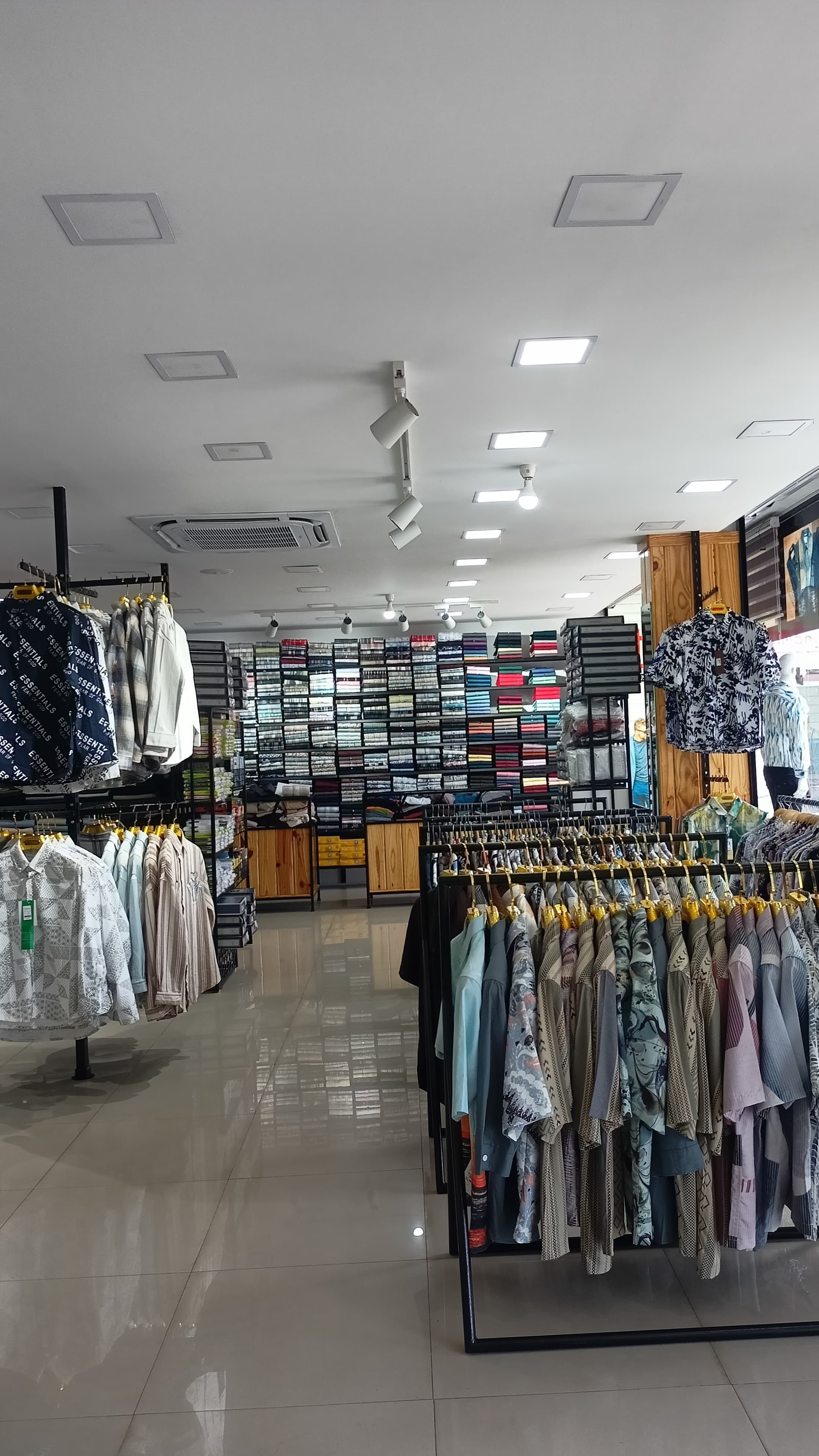 Status Exclusive Mens Shop