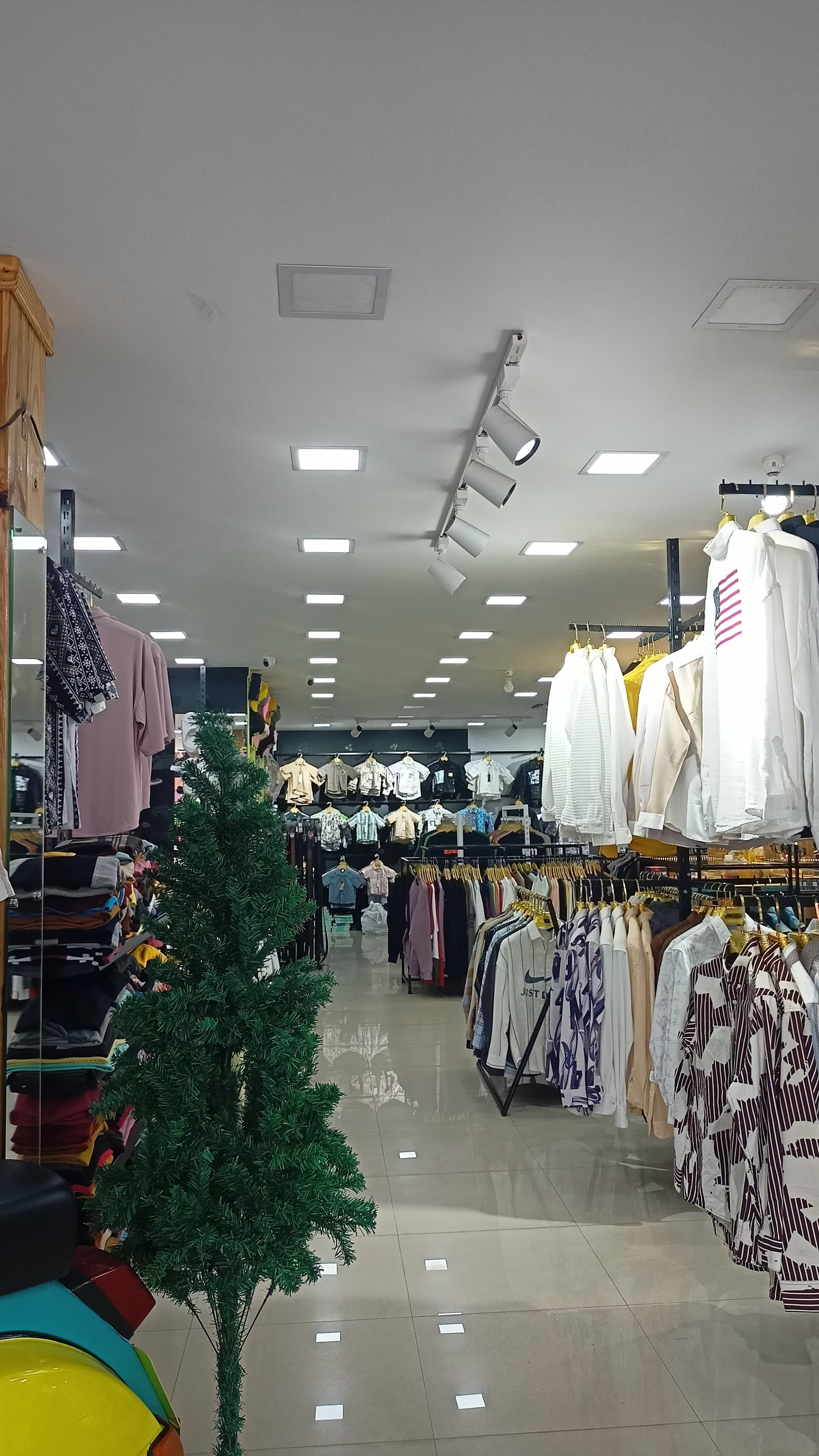 Status Exclusive Mens Shop