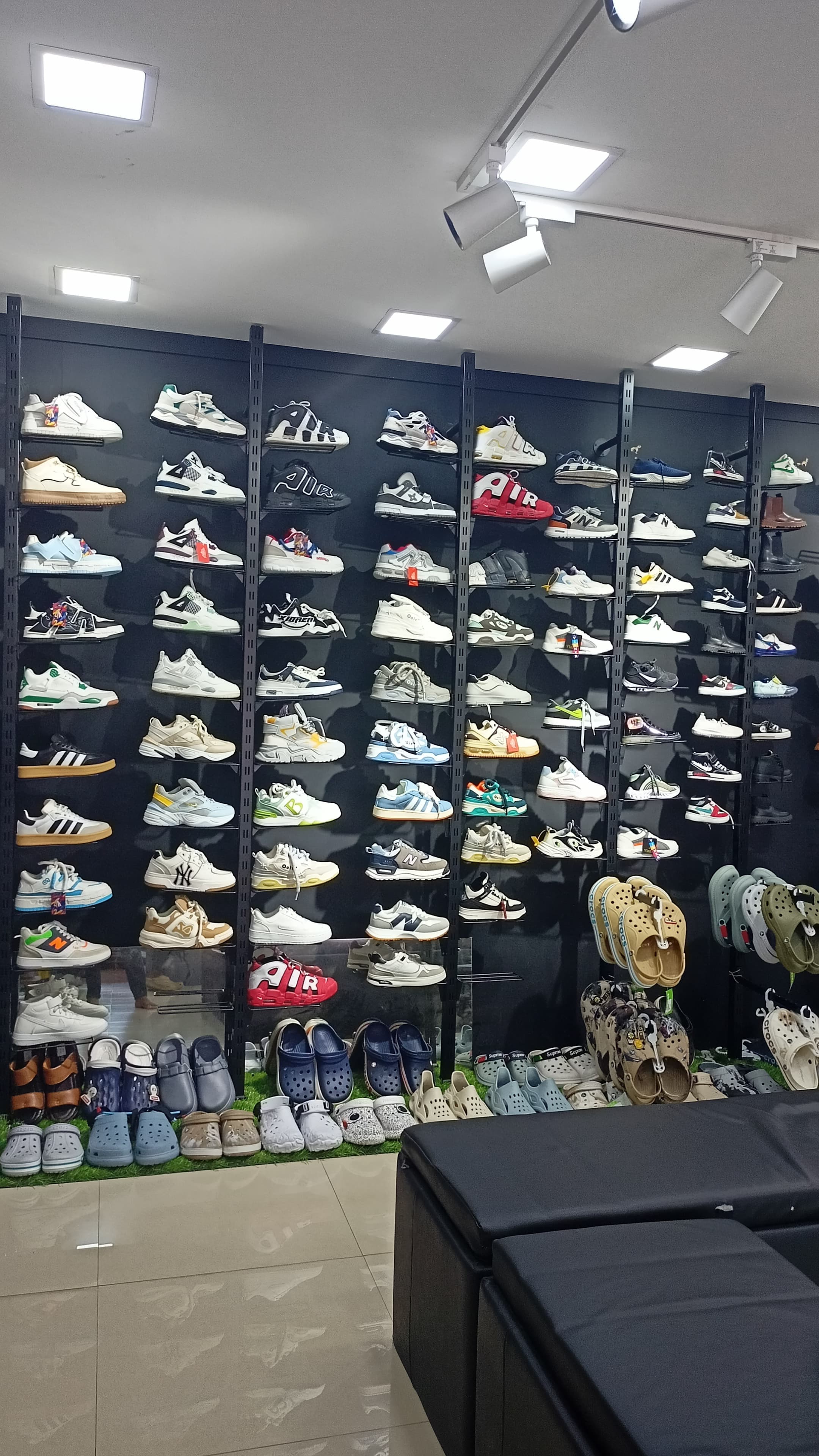Status Exclusive Mens Shop