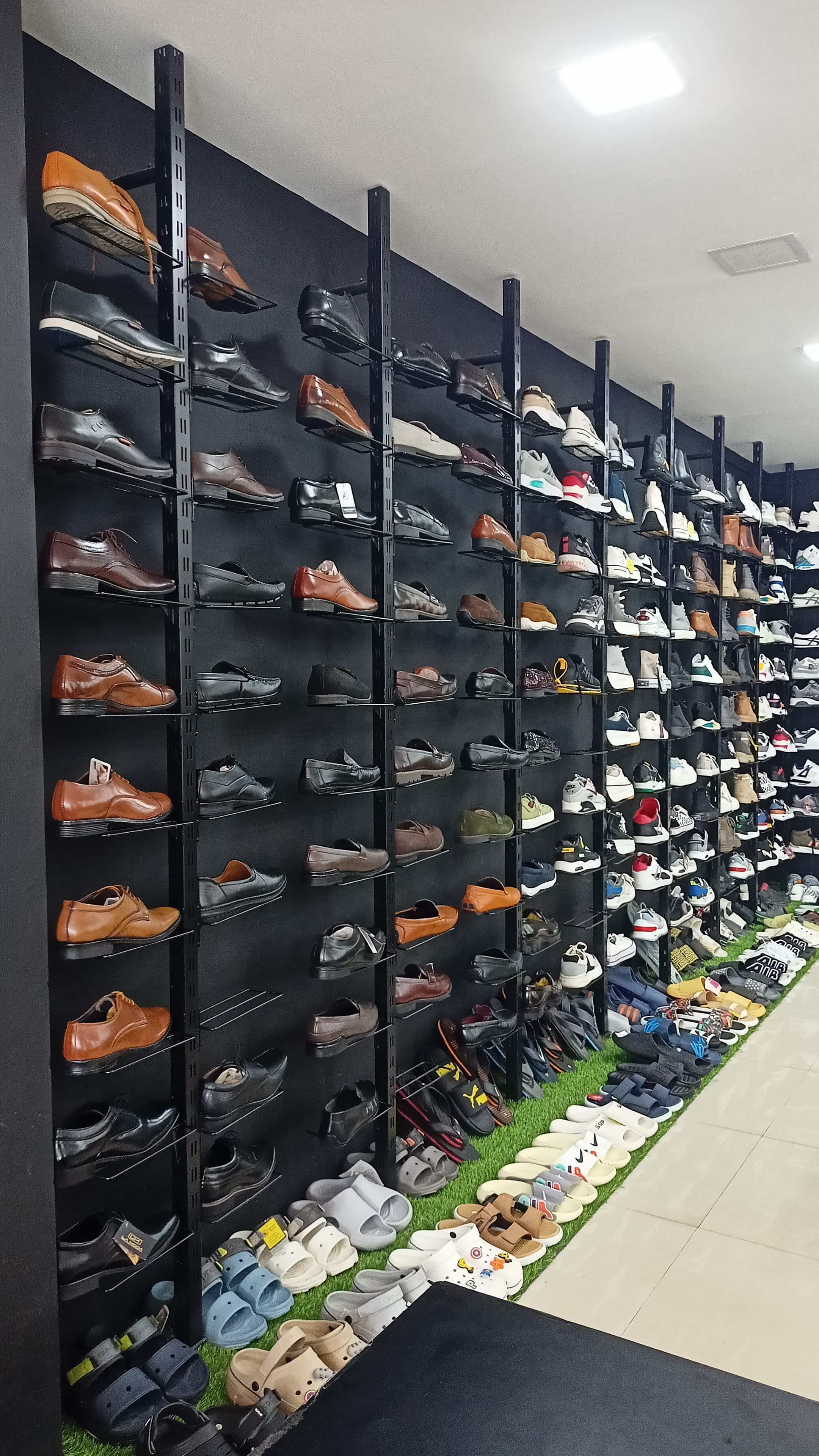 Status Exclusive Mens Shop
