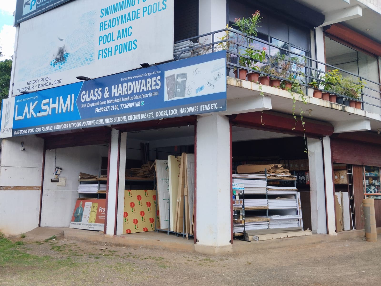 Lakshmi Glass & Hardwares