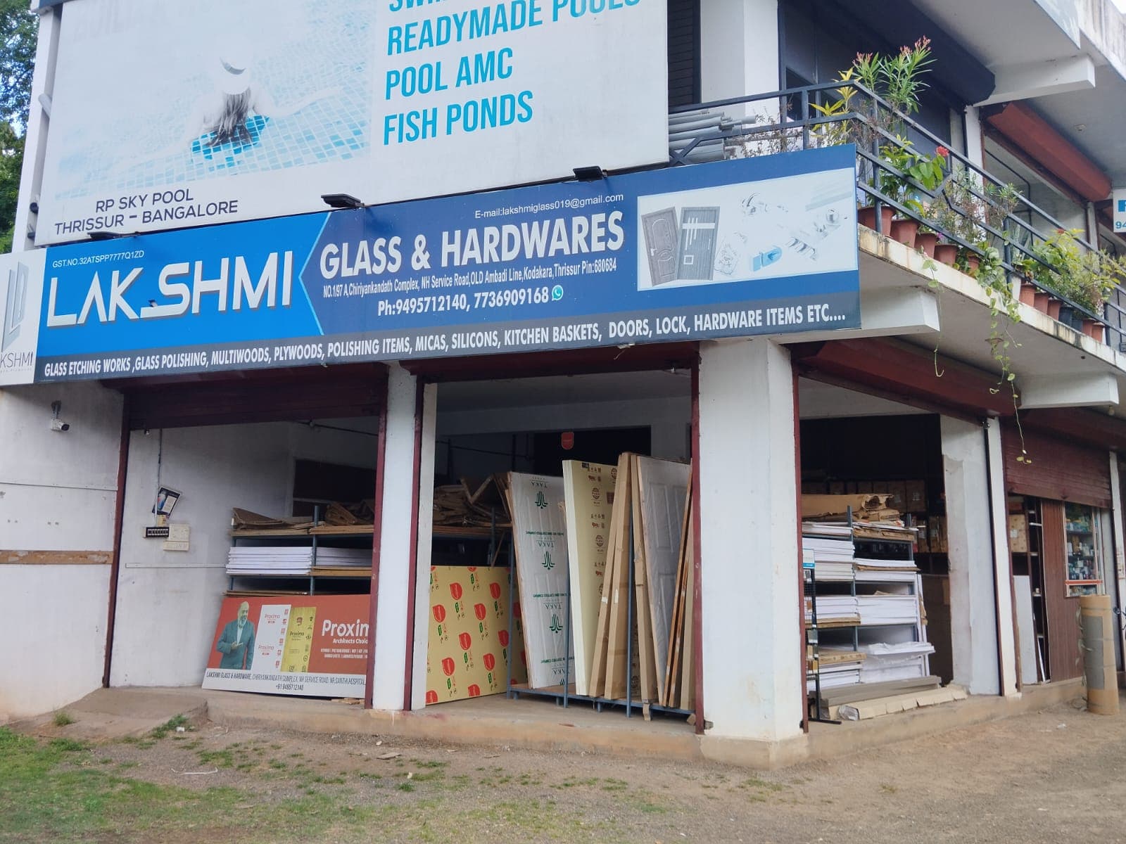 Lakshmi Glass & Hardwares