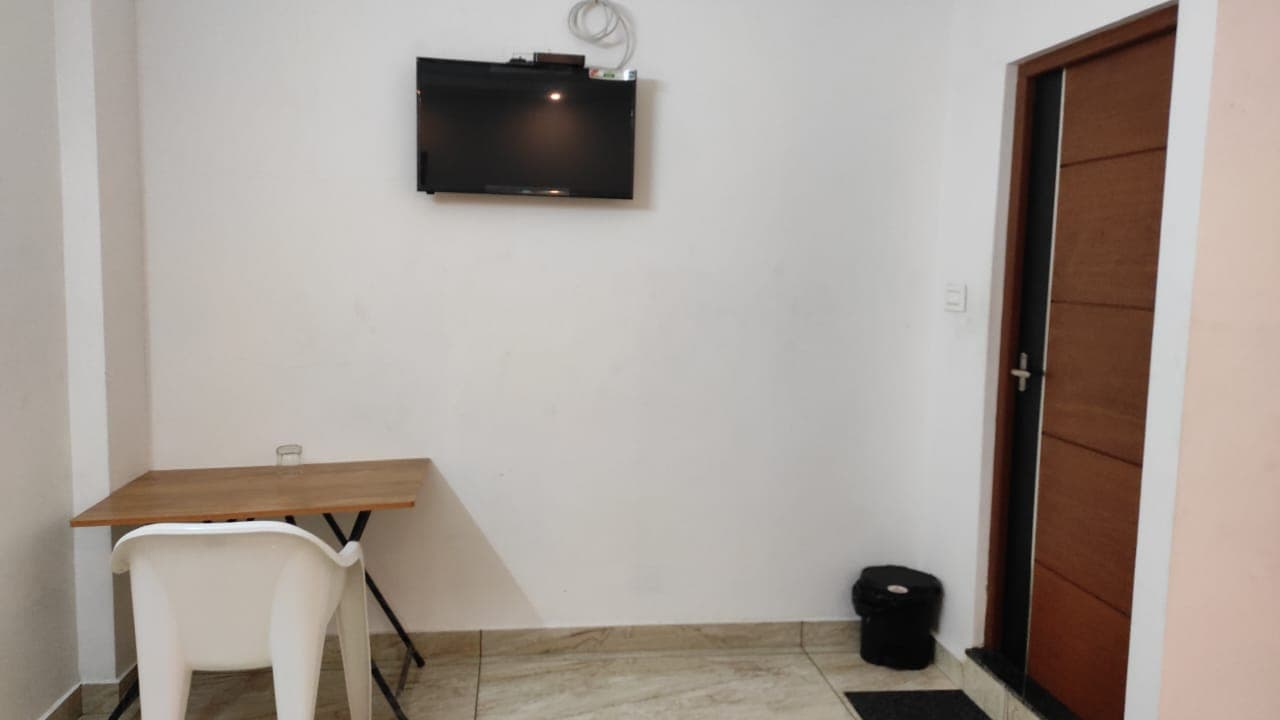 H Square Home Stay 