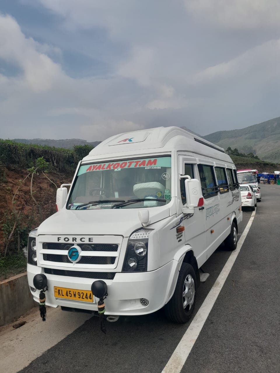 Ayalkoottam Travels Aloor 
