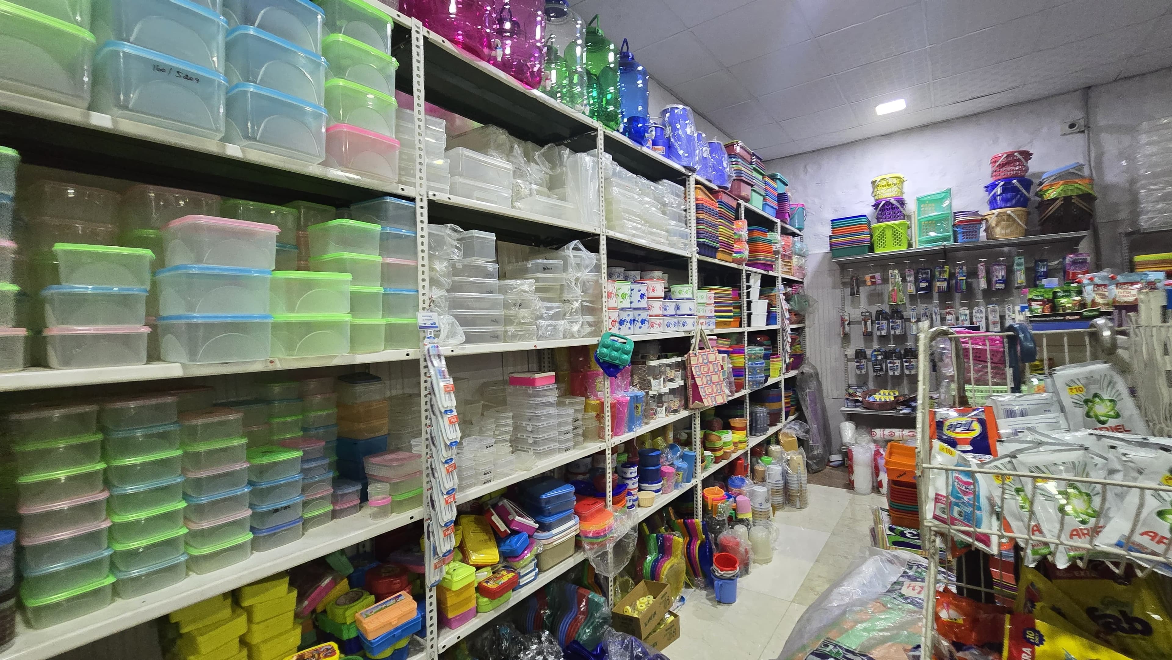 Sri Winnavika Super Smart Stores