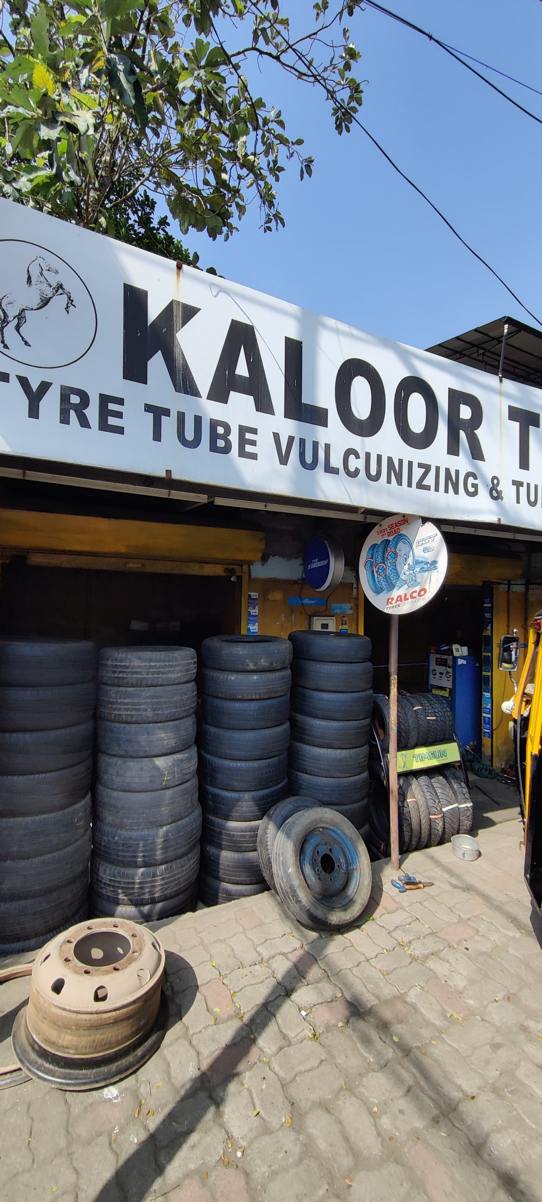 Kaloor Tyres