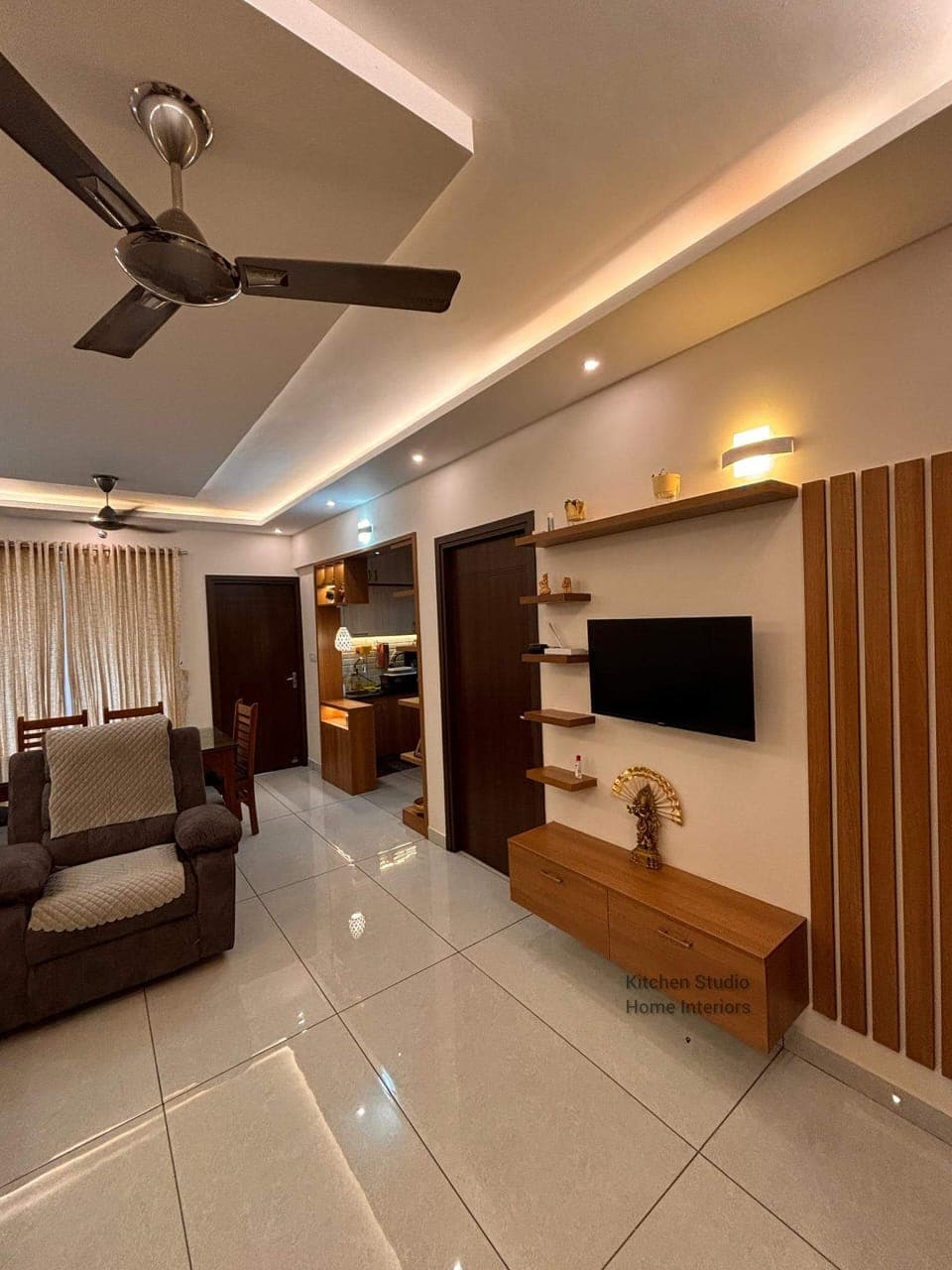 Kadapaadam Interior