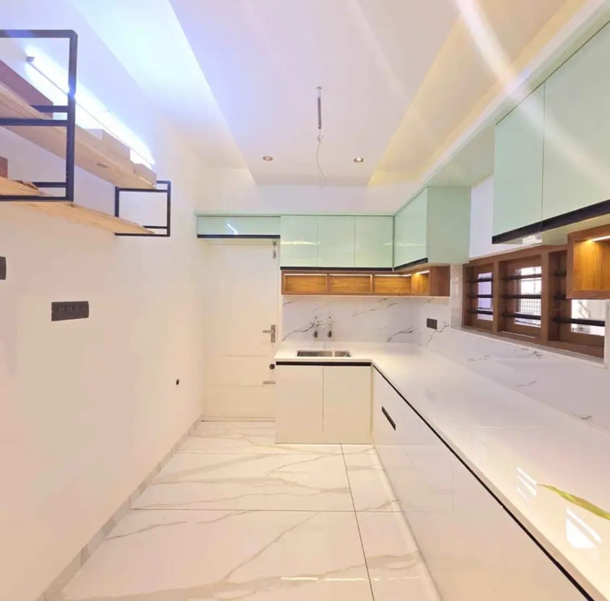 Kadapaadam Interior
