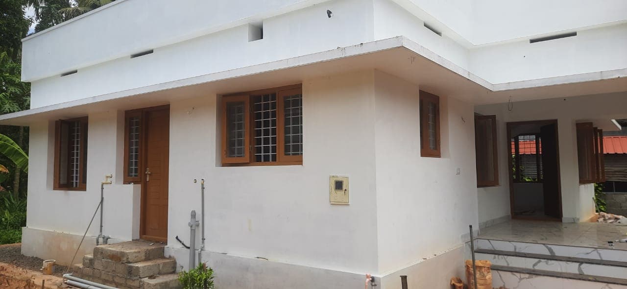 Komaroth Contruction