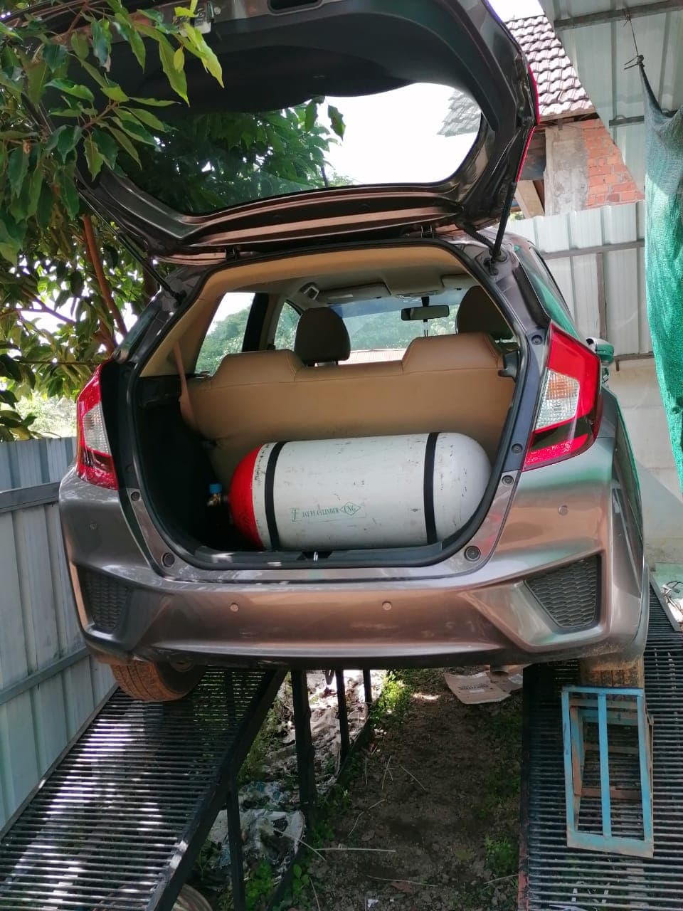 Sam Car Gas