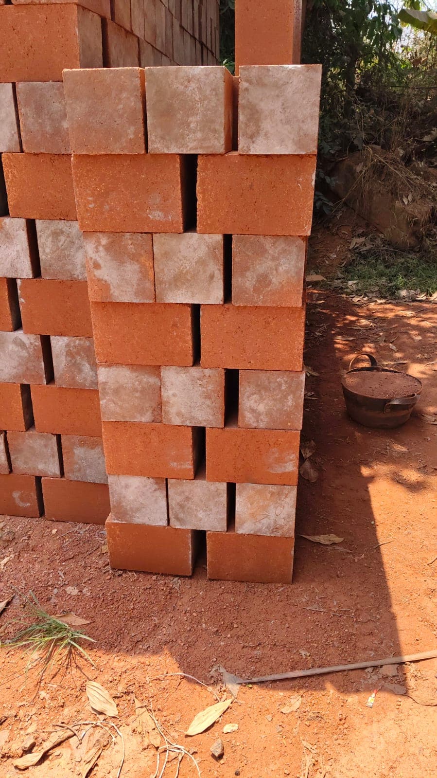 PTH M Bricks