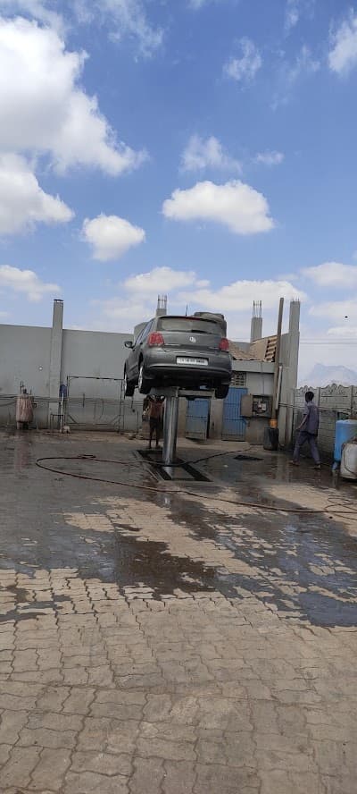 Aarupadai Murugan Car Wash