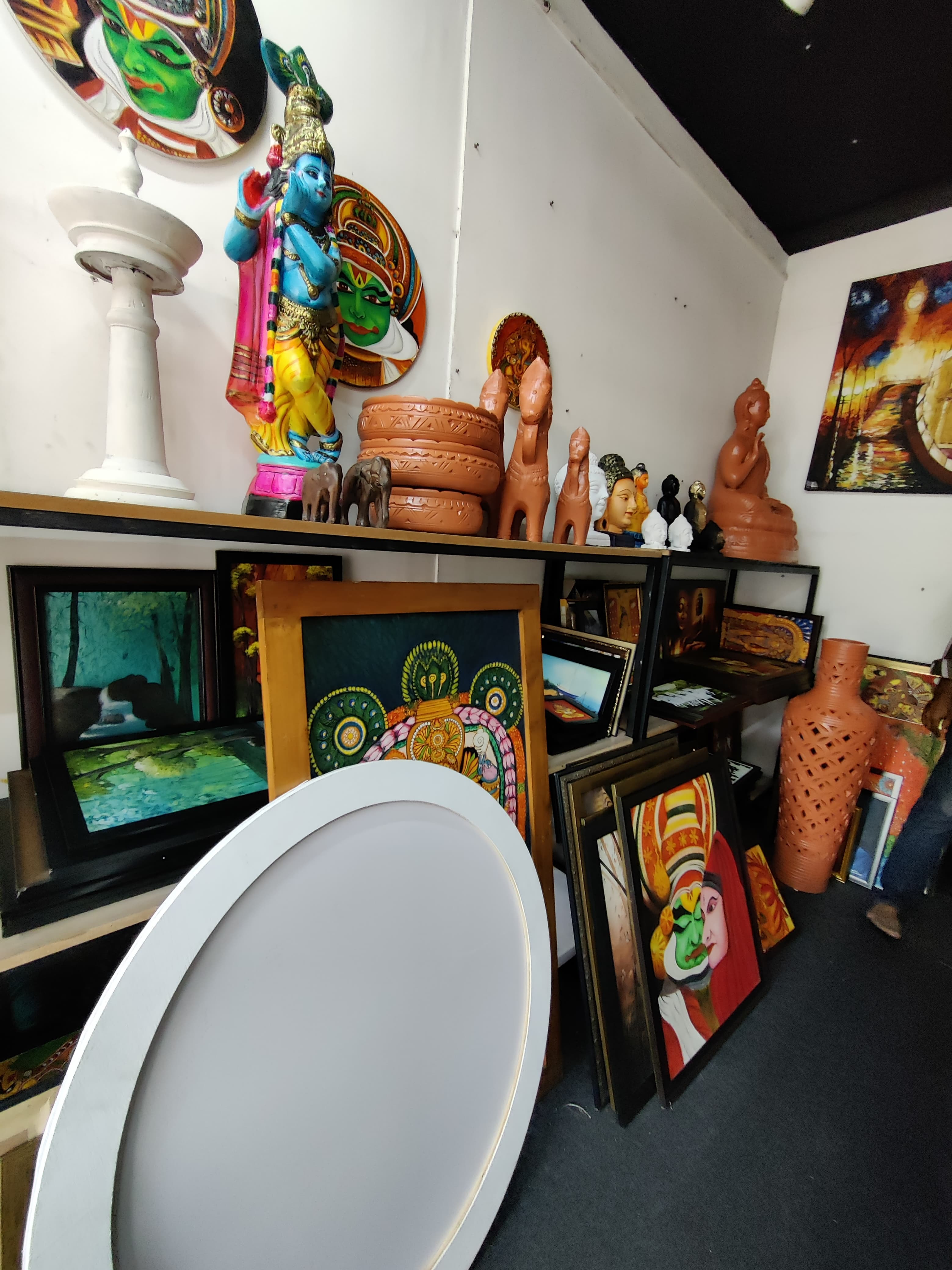 AMO Art Gallery