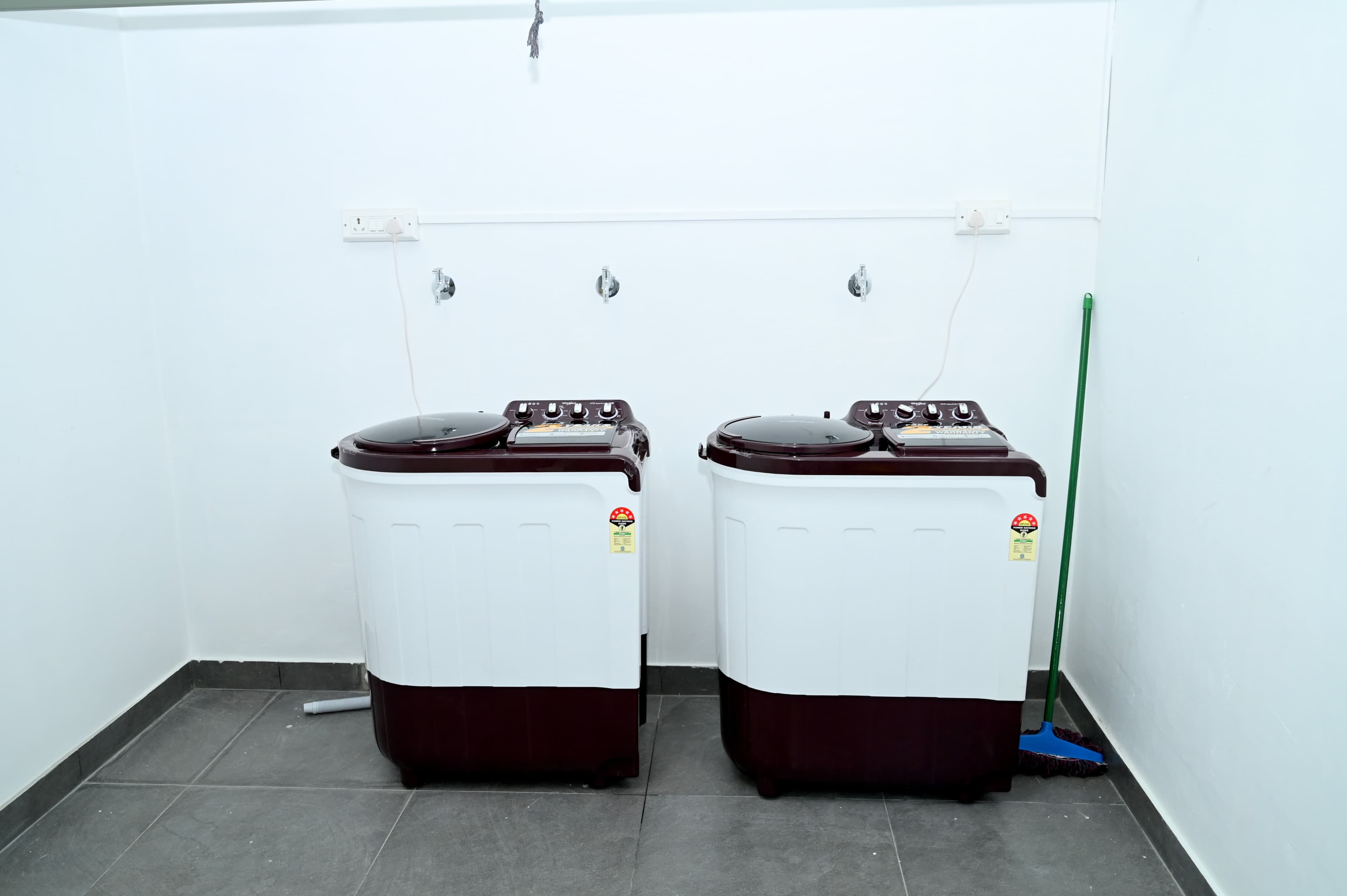 Al Nas Gents Hostel