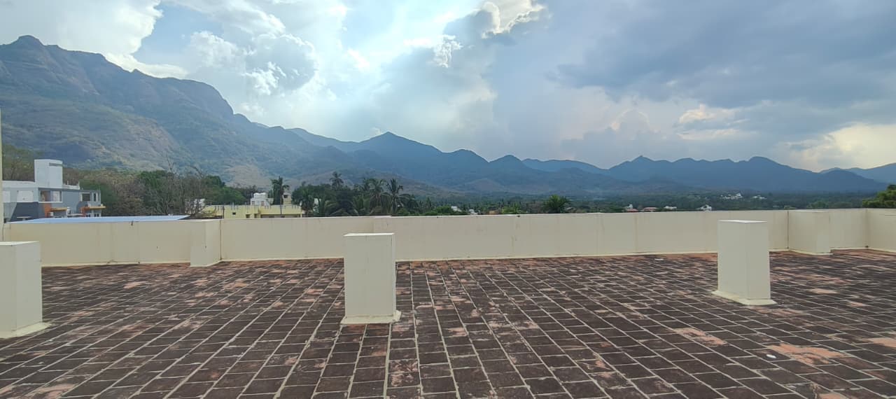 The Pothigai Palace
