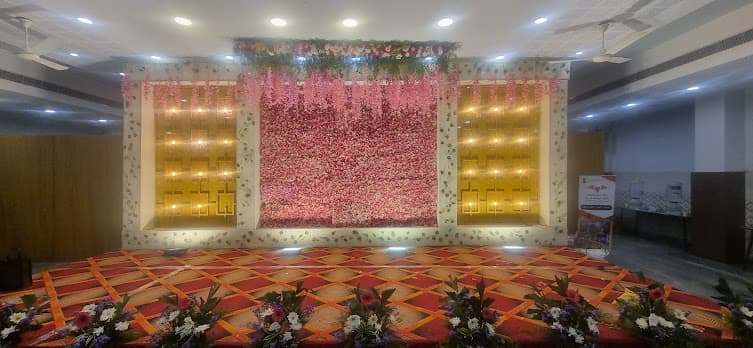 V Decorators