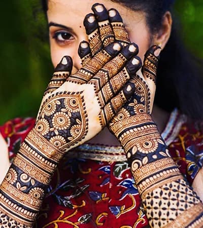 Saranyas Mehndi Artist 