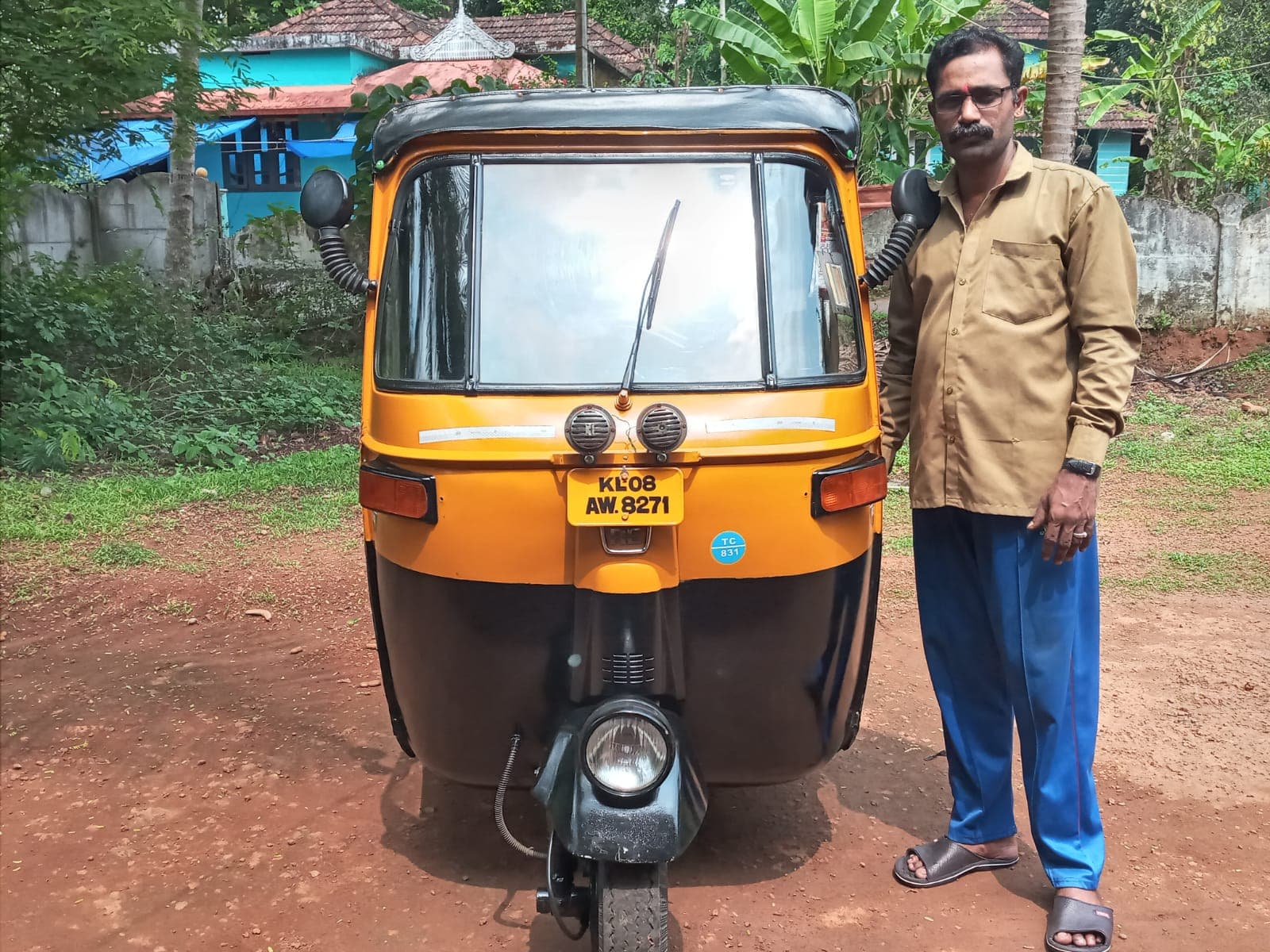 Santhosh P Auto Driver