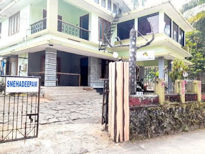 SNEHADEEPAM LADIES HOSTEL 