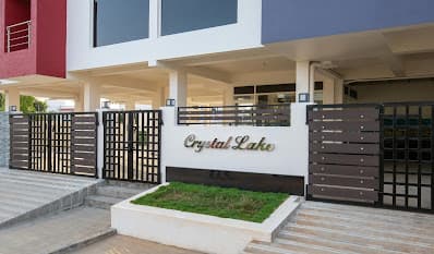 Crystal Lake Suites